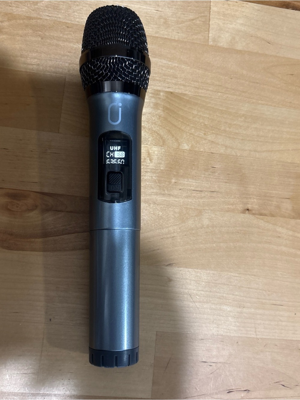 Rockville UHF Wireless Microphone w/LCD Display 500MHz-565MHz